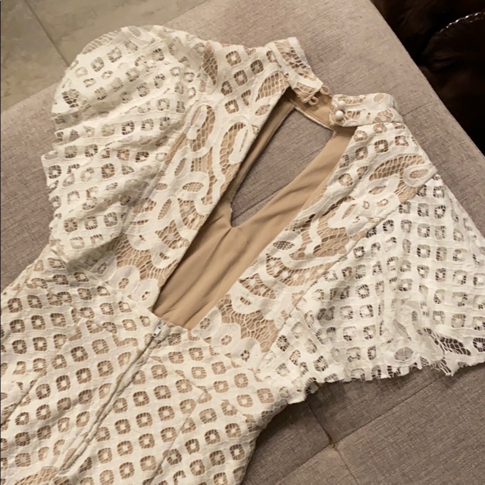 Women’s Lacey mini Dress - Picture 4 of 4